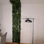 1 Privatunterkunft
